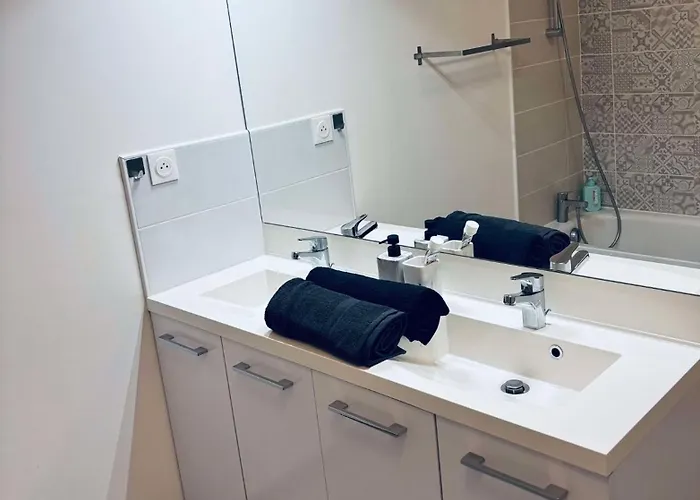 Cosy T3 Proche Meett, Tram Et Aeroport Apartmán *